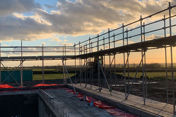 Extension scaffolding in Newmarket